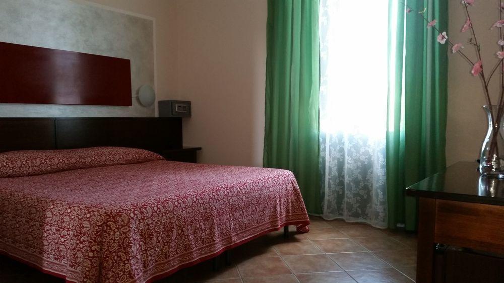 Hotel La Pendola Ozzero Екстериор снимка