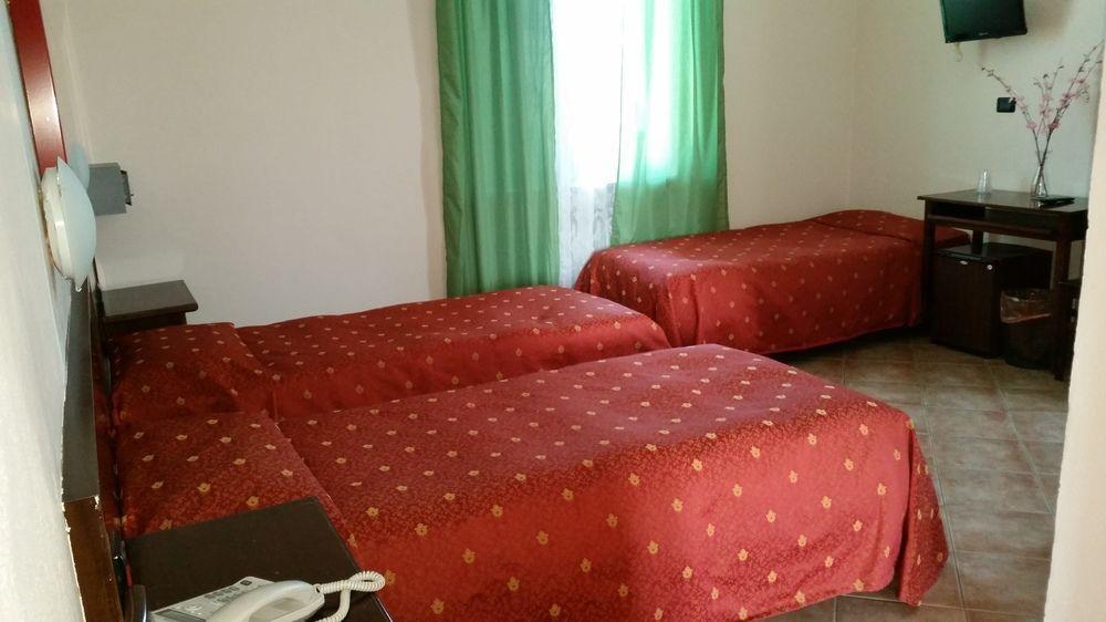Hotel La Pendola Ozzero Екстериор снимка
