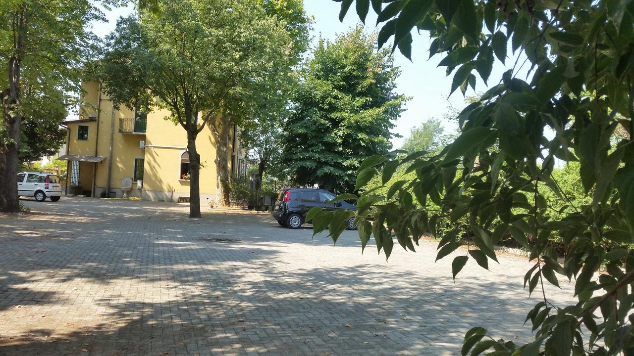 Hotel La Pendola Ozzero Екстериор снимка