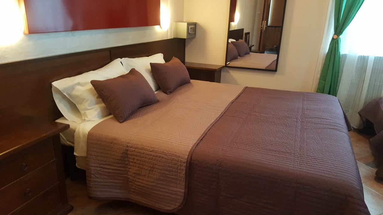 Hotel La Pendola Ozzero Екстериор снимка