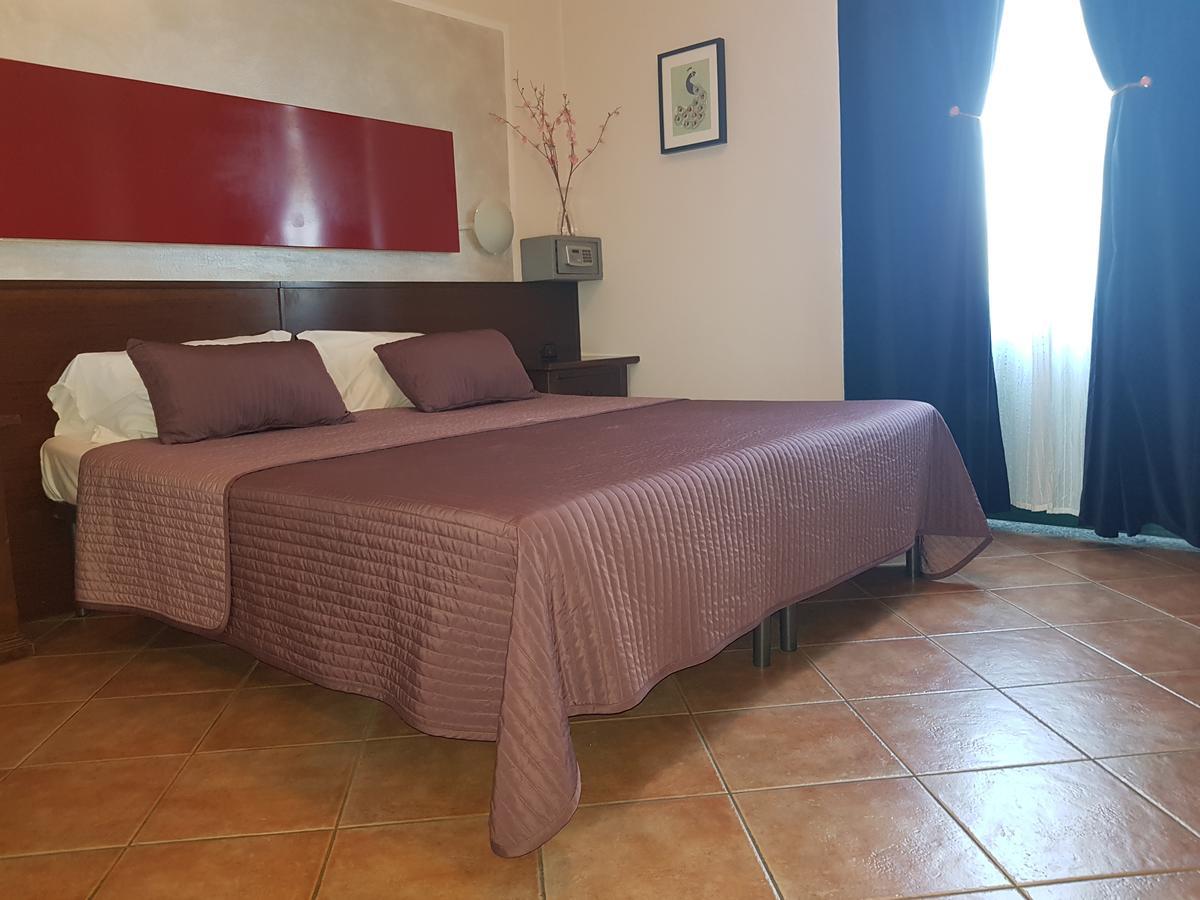 Hotel La Pendola Ozzero Екстериор снимка