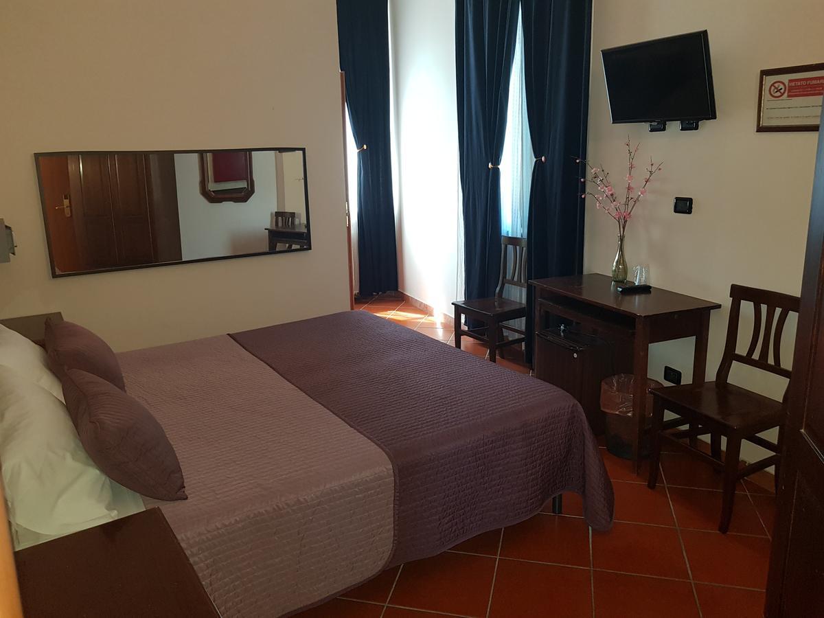 Hotel La Pendola Ozzero Екстериор снимка
